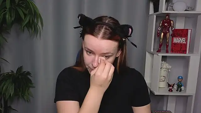 Snapshot of DorothyBurke chatting on 10/22/25, 11:54 DorothyBurke online show from 10/22/25, 11:54
