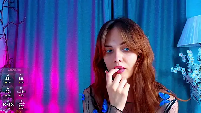 LisaDrake online show from 10/12/25, 08:19