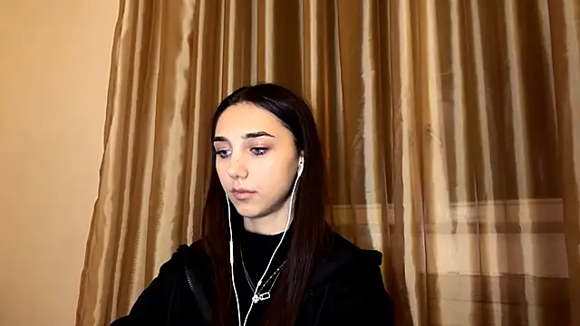 LinaMour online show from 11/07/25, 10:10