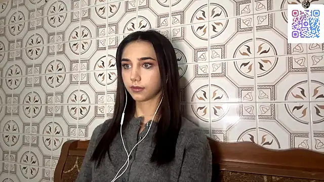 LinaMour online show from 11/19/25, 10:10