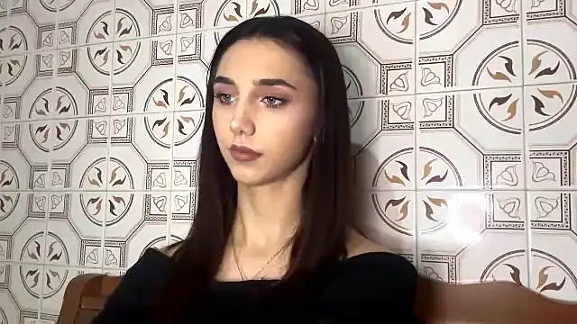 LinaMour online show from 11/29/25, 10:13