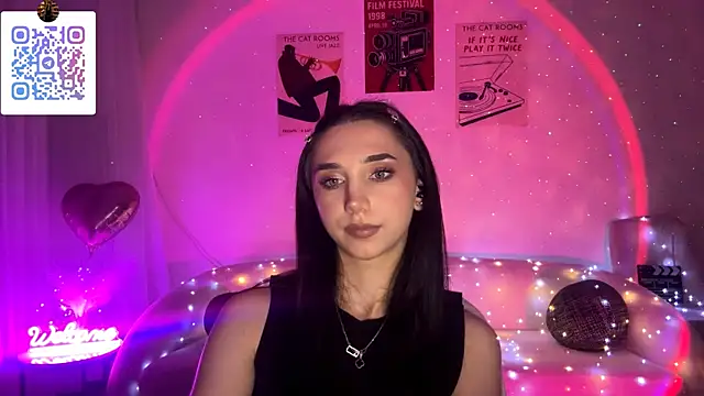 LinaMour online show from 04/21/26, 01:42