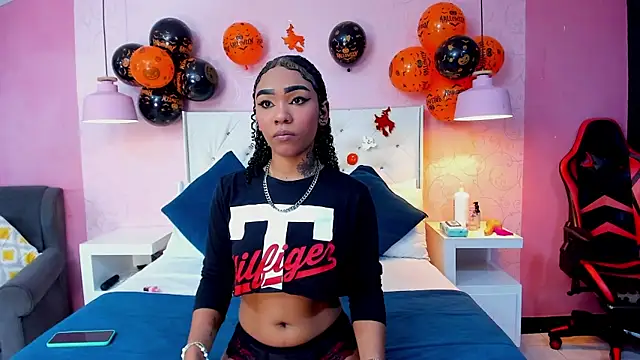 SkylerBloomm online show from 10/22/25, 03:07