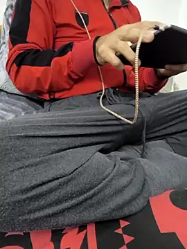 yazinyazin1 online show from 11/22/25, 02:21