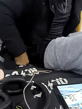 yazinyazin1 online show from 12/01/25, 01:16