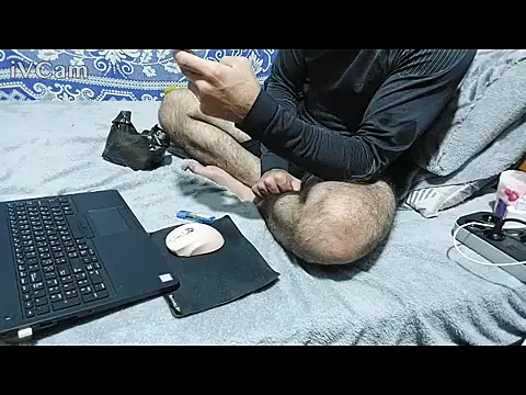 yazinyazin1 online show from 02/09/26, 07:18