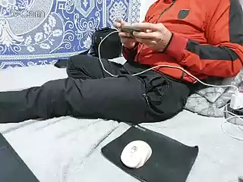 yazinyazin1 online show from 02/14/26, 02:47