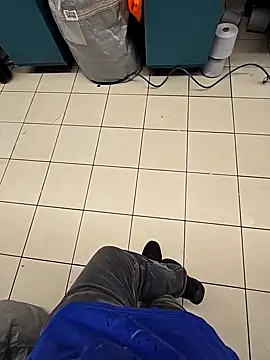 Snapshot of sisman31 chatting on 09/17/25, 07:37 sisman31 online show from 09/17/25, 07:37