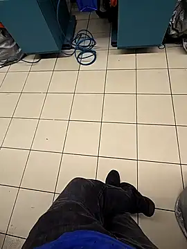 Snapshot of sisman31 chatting on 10/04/25, 12:41 sisman31 online show from 10/04/25, 12:41