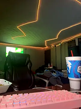 Snapshot of dismissedrose chatting on 11/28/25, 10:18 dismissedrose online show from 11/28/25, 10:18