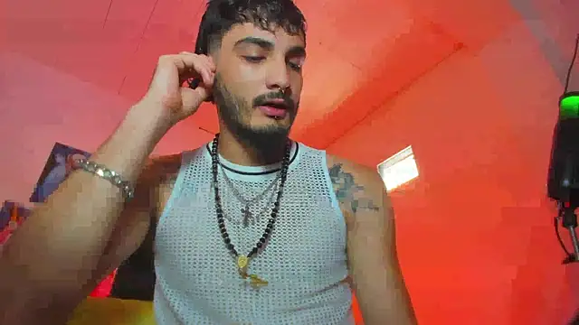 LovexJuxn  online show from 12/18/25, 03:29