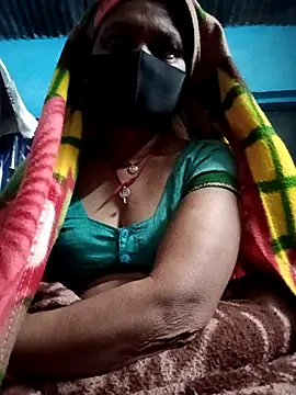 Snapshot of Janki_tyagi chatting on 11/30/25, 12:03 Janki tyagi online show from 11/30/25, 12:03