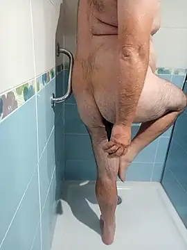 Snapshot of JPB052 chatting on 10/08/25, 05:54 JPB052 online show from 10/08/25, 05:54