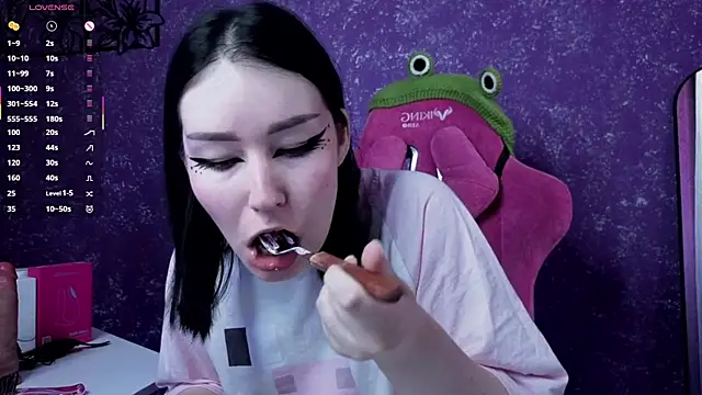MargarettRose online show from 06/05/26, 06:52