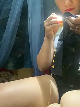 tuyetnhi-00 online show from 09/29/25, 02:06