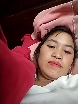 tuyetnhi-00 online show from 10/04/25, 05:00