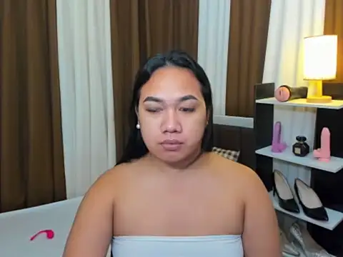 TsUncutKaren online show from 10/26/25, 08:26