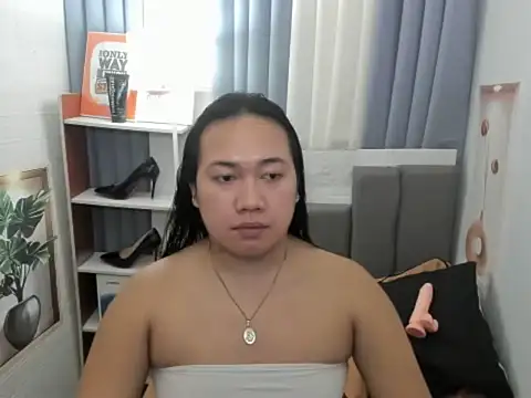 TsUncutKaren online show from 12/16/25, 05:07