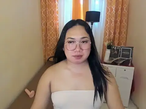 TsUncutKaren online show from 04/12/26, 05:34