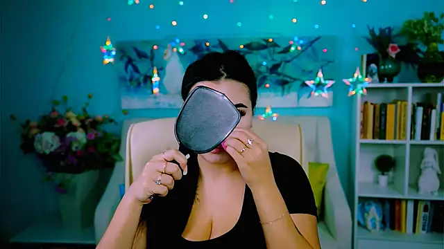 NaomiWilsons online show from 11/30/25, 12:42