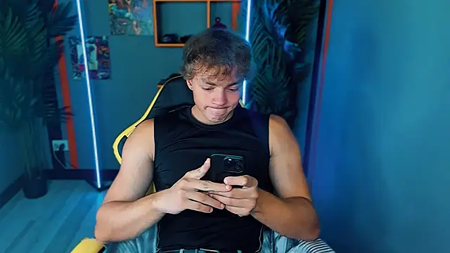 ChaseMuscular online show from 09/20/25, 10:27