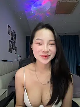 Snapshot of -Xu-ka- chatting on 11/04/25, 02:05 -Xu-ka- online show from 11/04/25, 02:05