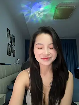 Snapshot of -Xu-ka- chatting on 11/15/25, 02:57 -Xu-ka- online show from 11/15/25, 02:57