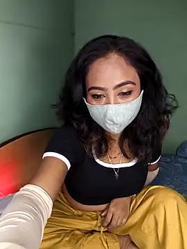 Snapshot of yours_sugar_babe chatting on 09/27/25, 12:10 yours sugar babe online show from 09/27/25, 12:10