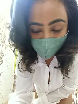 Snapshot of yours_sugar_babe chatting on 10/25/25, 08:11 yours sugar babe online show from 10/25/25, 08:11