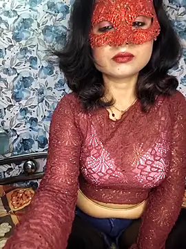 Snapshot of yours_sugar_babe chatting on 11/24/25, 11:10 yours sugar babe online show from 11/24/25, 11:10