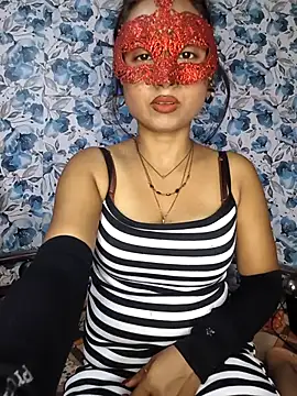 Snapshot of yours_sugar_babe chatting on 11/29/25, 10:40 yours sugar babe online show from 11/29/25, 10:40