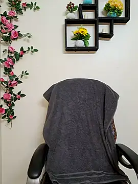 ariya-03 online show from 11/15/25, 04:32