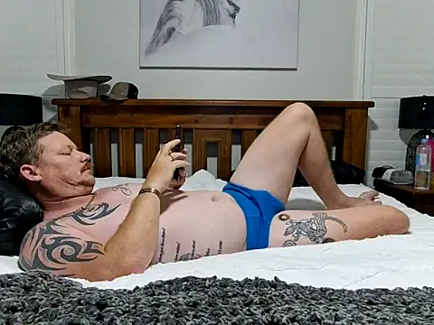 Snapshot of brokecountrylads chatting on 03/05/26, 09:49 brokecountrylads online show from 03/05/26, 09:49