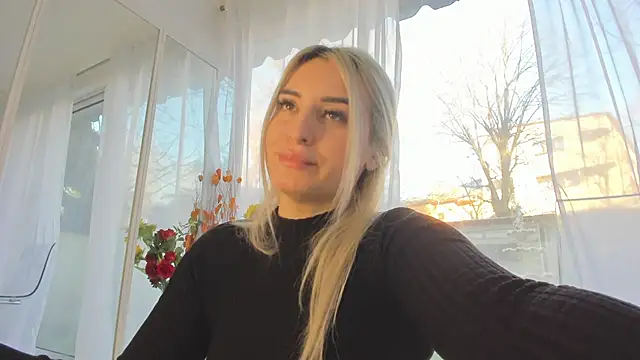 Ella Vee online show from 03/10/26, 05:56