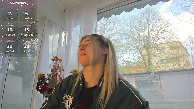 Ella Vee online show from 04/08/26, 05:29