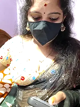 luci-queen online show from 09/21/25, 03:57