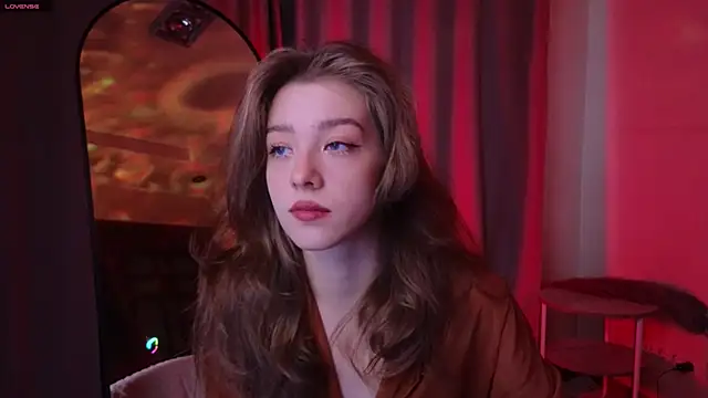 Snapshot of AstraMist chatting on 10/24/25, 07:27 AstraMist online show from 10/24/25, 07:27