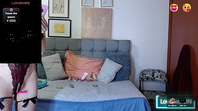 Snapshot of _naomi_s chatting on 01/19/26, 01:37 naomi s online show from 01/19/26, 01:37