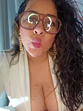 Nicoleefaith  online show from 11/28/25, 12:08