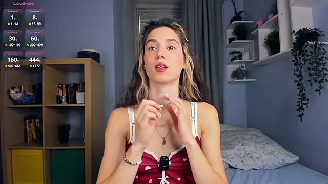 AntonettaTarring online show from 10/21/25, 06:58