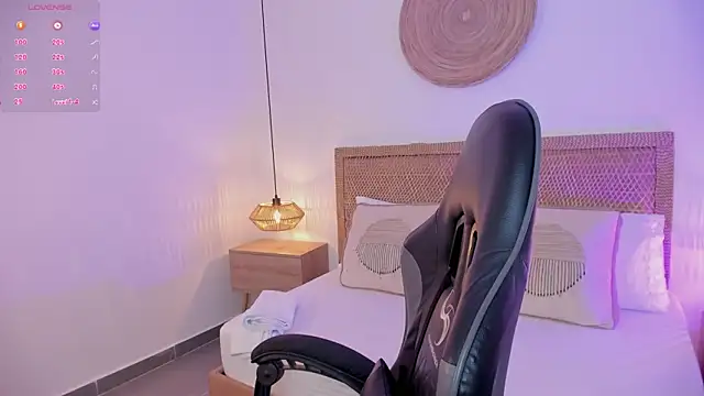 desireee  online show from 03/31/26, 12:16