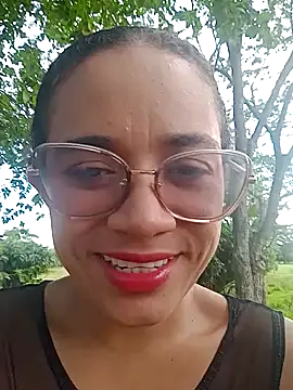 Snapshot of charlotte_dante212 chatting on 11/13/25, 08:08 charlotte dante212 online show from 11/13/25, 08:08