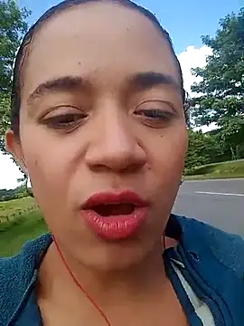 Snapshot of charlotte_dante212 chatting on 11/17/25, 04:46 charlotte dante212 online show from 11/17/25, 04:46