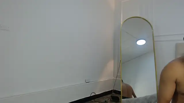 Snapshot of charlotte_dante212 chatting on 12/15/25, 04:17 charlotte dante212 online show from 12/15/25, 04:17