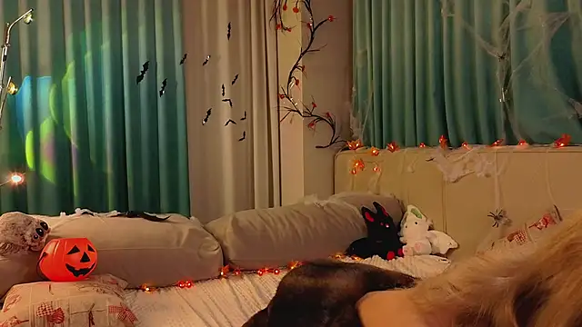 AngelicRice online show from 10/31/25, 11:11