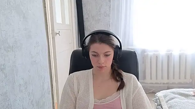 CutieAnny online show from 11/06/25, 06:03