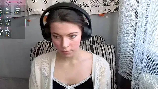 CutieAnny online show from 11/12/25, 05:19