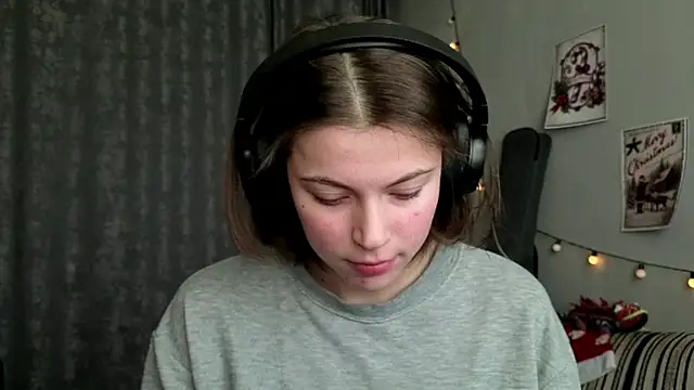 CutieAnny online show from 01/12/26, 06:07