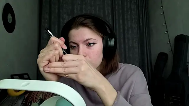 CutieAnny online show from 02/17/26, 06:10