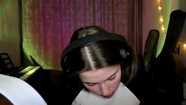 CutieAnny online show from 02/24/26, 08:07